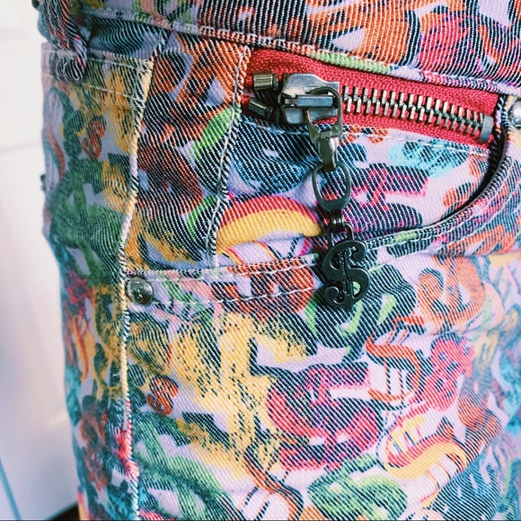 Andy Warhol Limited Edition Pepe Jeans Shorts - Picture 2 of 4